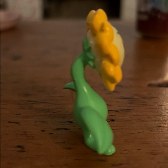 TOMY Pokemon SUNFLORA 2" Mini Figure CGTSJ Vintage Nintendo Toy Collectible - Picture 3 of 5